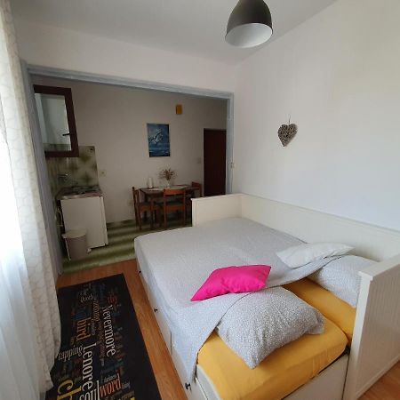 Aenona Sunny Apartment Vrsi Exteriör bild