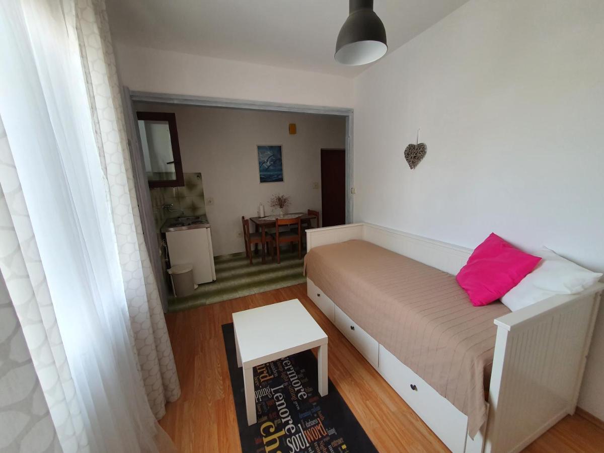 Aenona Sunny Apartment Vrsi Exteriör bild